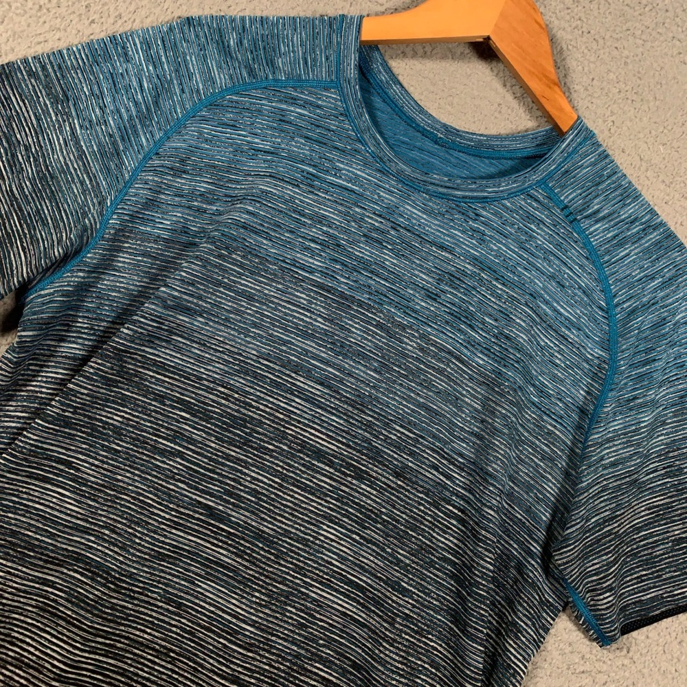 Lululemon Metal Vent Tech Shirt Mens Large Blue/Black Ombre Space Dye Short Slv